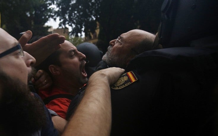 Έκτακτη σύσκεψη στην Μπαρτσελόνα ελέω δημοψηφίσματος